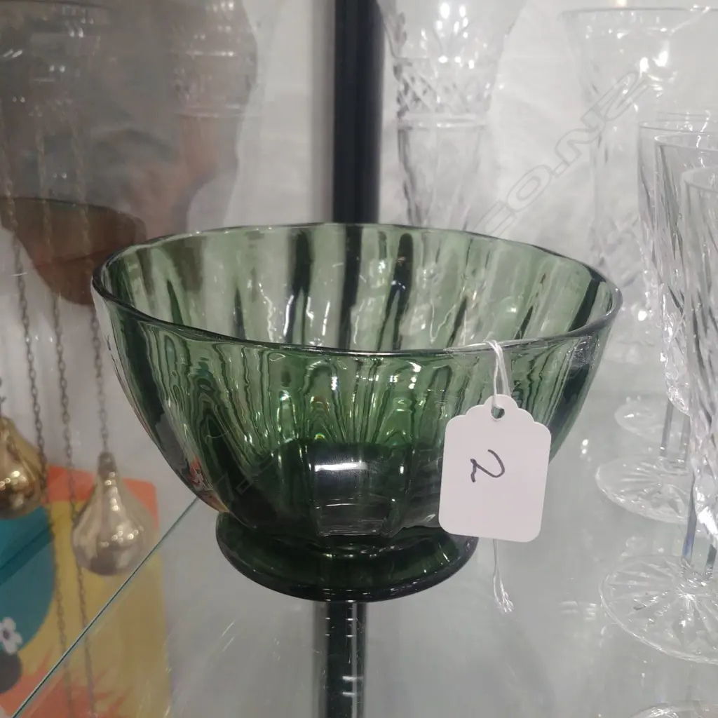 GREEN GLASS HAND BLOWN BOWL Image 1++