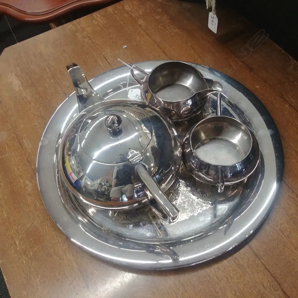 EP TEASET ON TRAY Image 1++