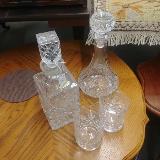 2 CRYSTAL DECANTERS + 2 TUMBLERS 
