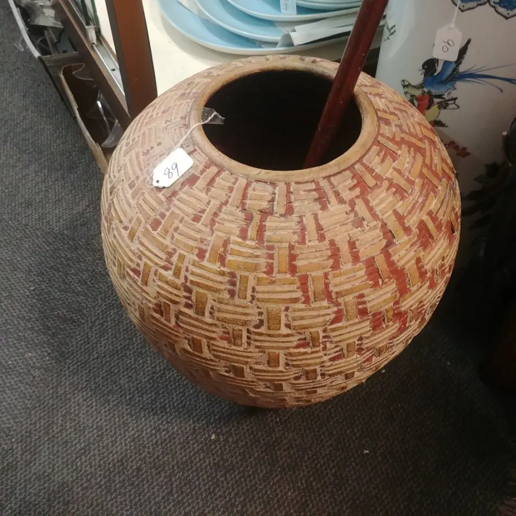 TERRACOTTA POT & WALKING STICK Image 1++