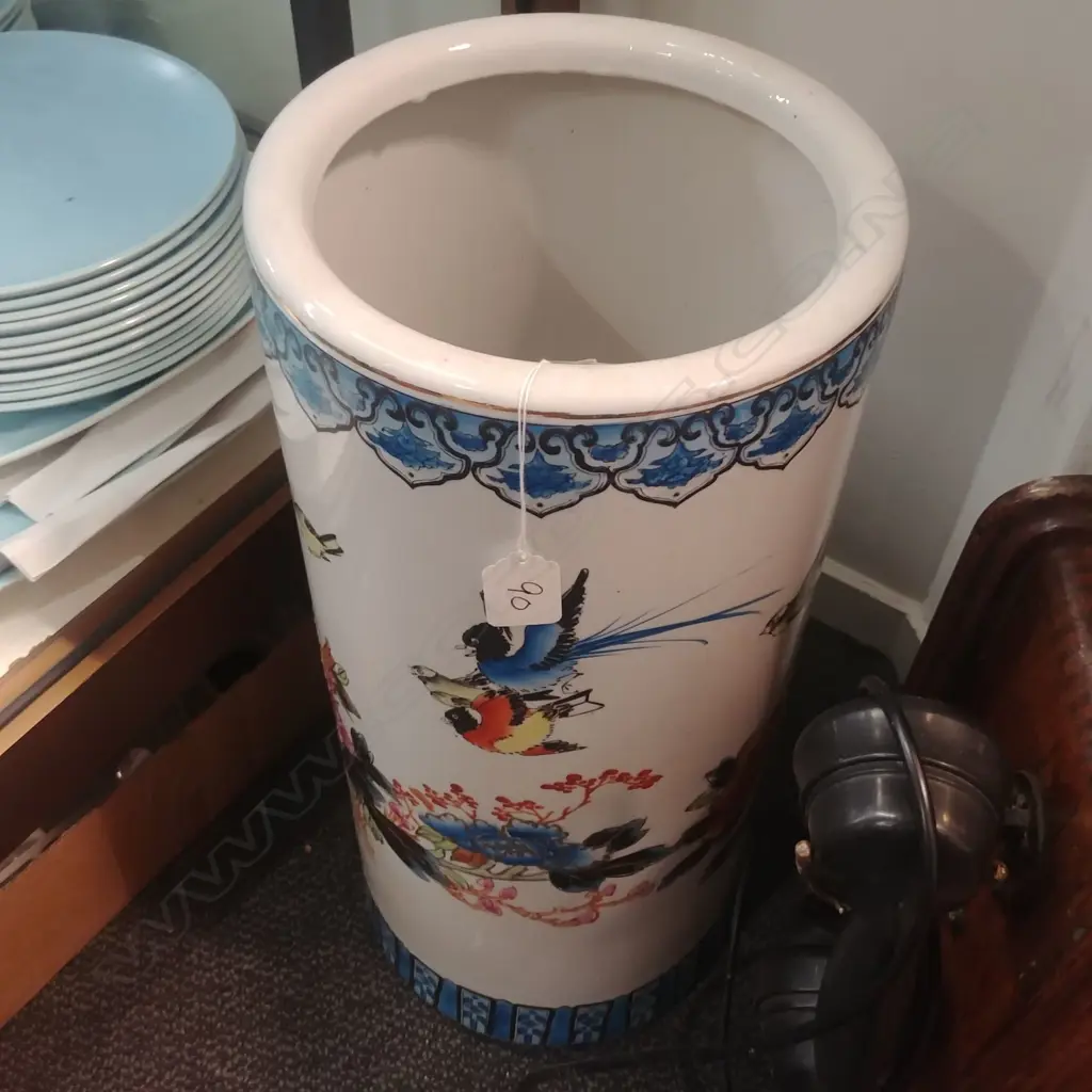 PAINTED CHINESE CERAMIC UMBRELLA STAND Image 1++