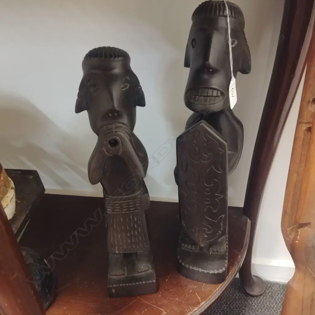 2 CARVED WOOD FIGURES  Image 1++