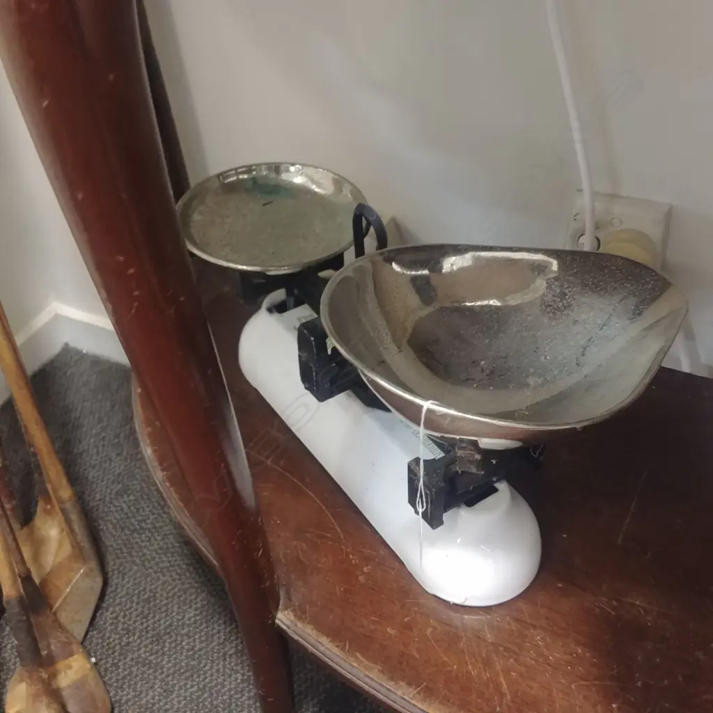 AVERY SHOP SCALES Image 1++