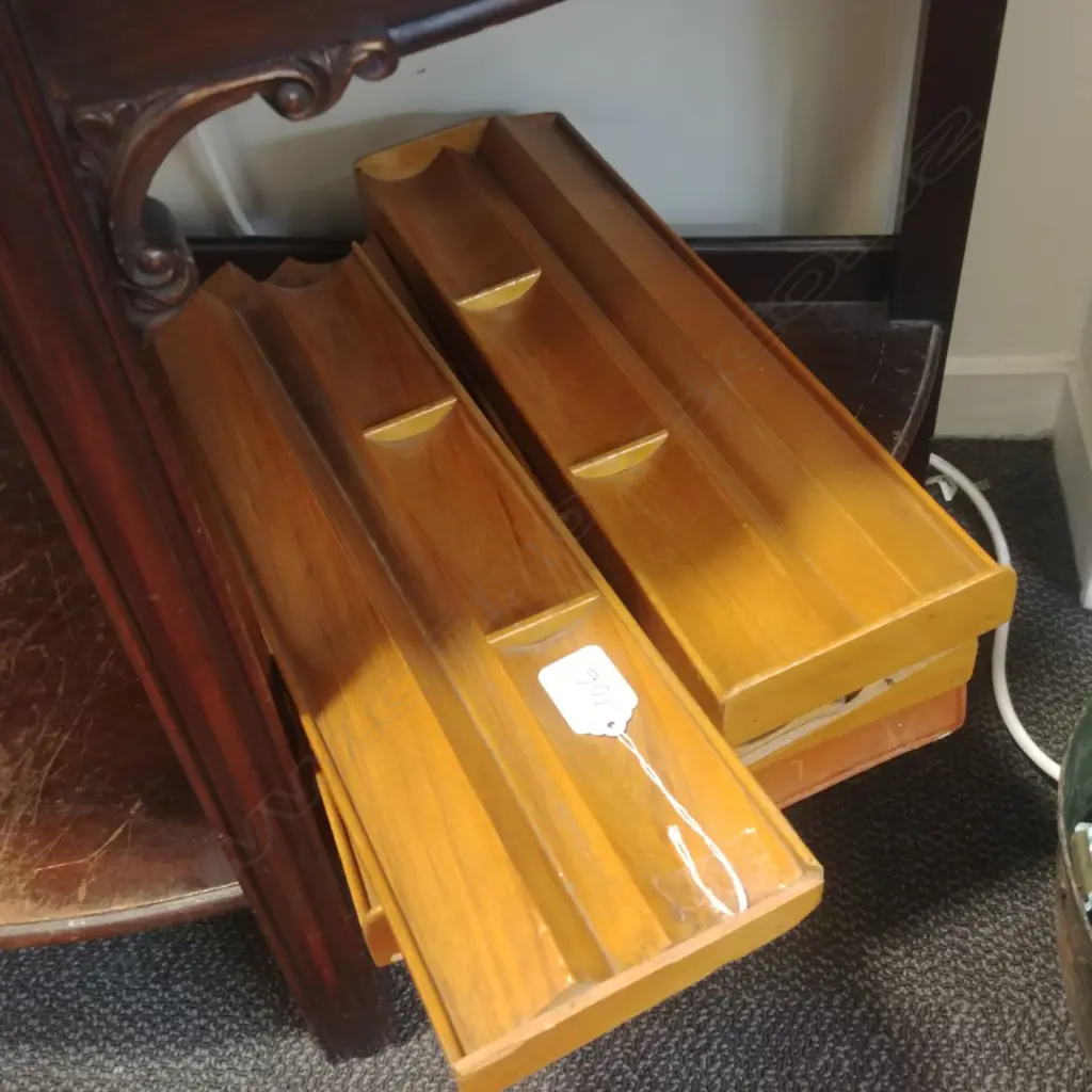 BAKELITE CASED MAH-JONG SET Image 1++