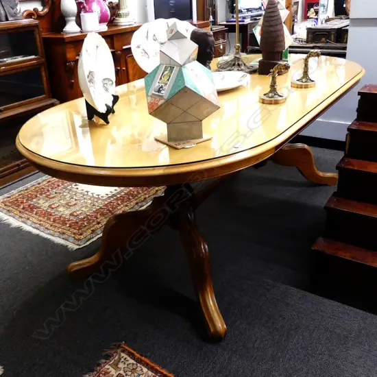 LARGE OVAL DINING TABLE