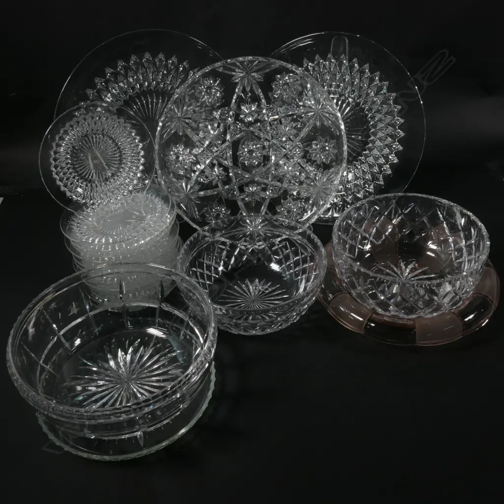 LOT ASST CRYSTAL BOWLS /PLATTERS ETC Image 1++