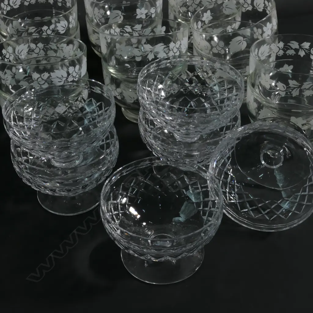 LOT ASST PARFAIT GLASSES Image 1++