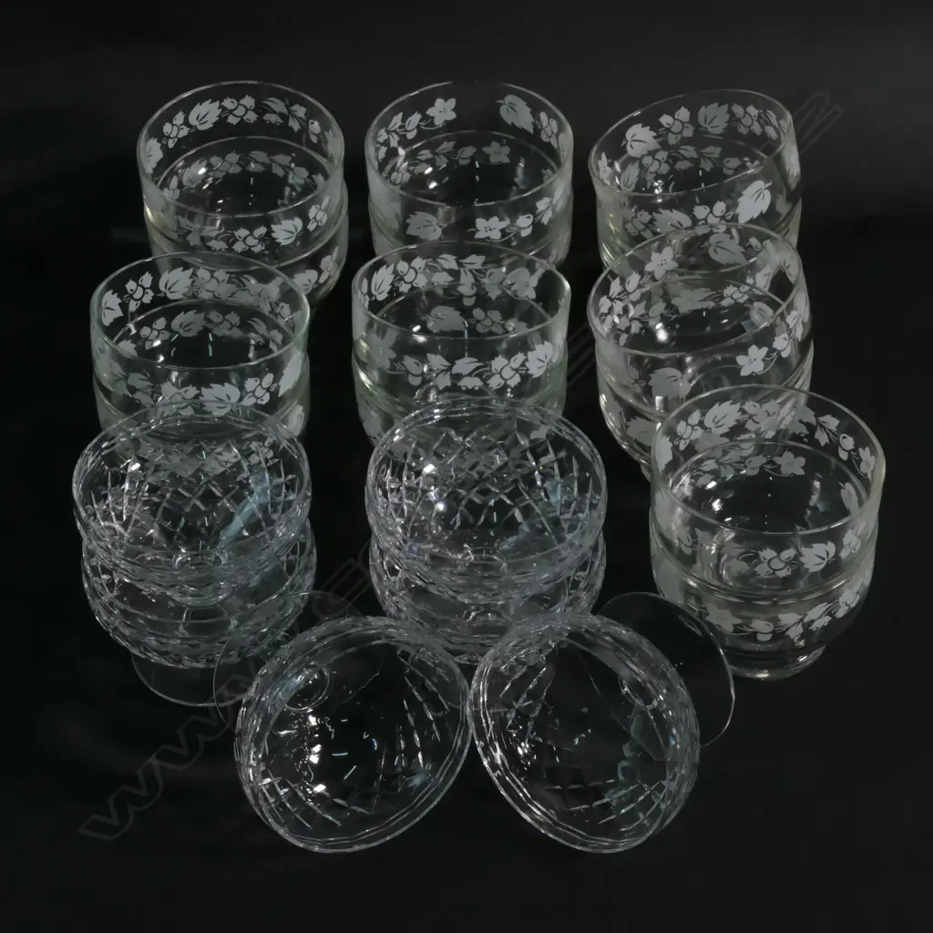 LOT ASST PARFAIT GLASSES Image 1++