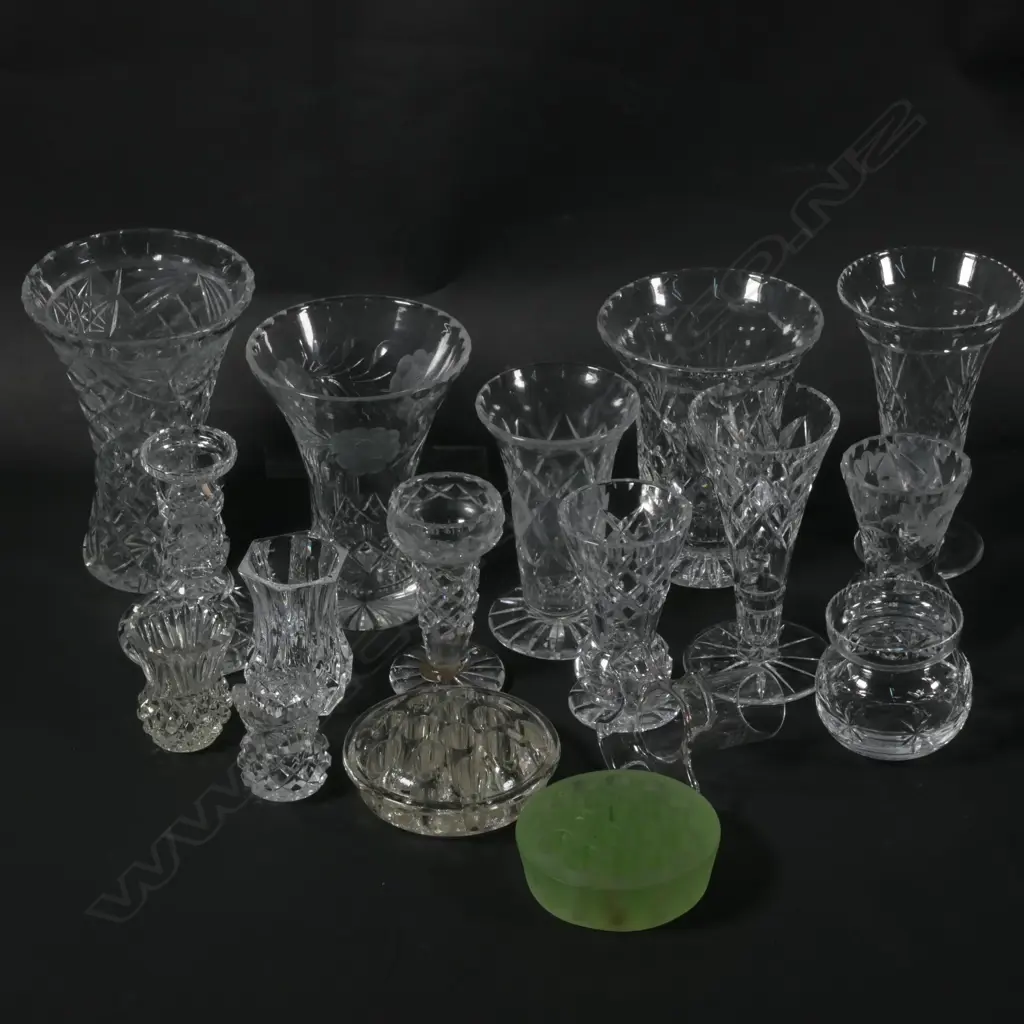 LOT ASST CUT CRYSTAL VASES ETC Image 1++