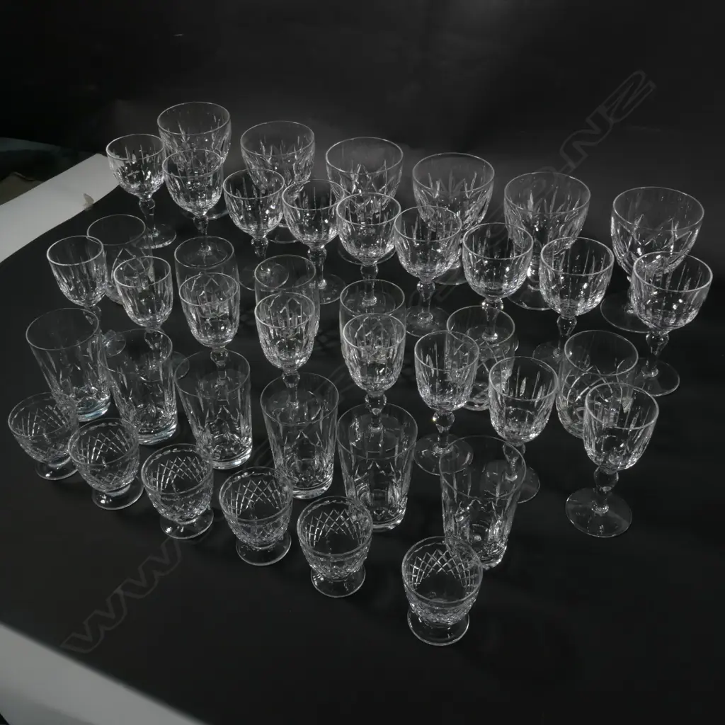 LOT ASST CRYSTAL GLASSES BEER/WINE ETC Image 1++