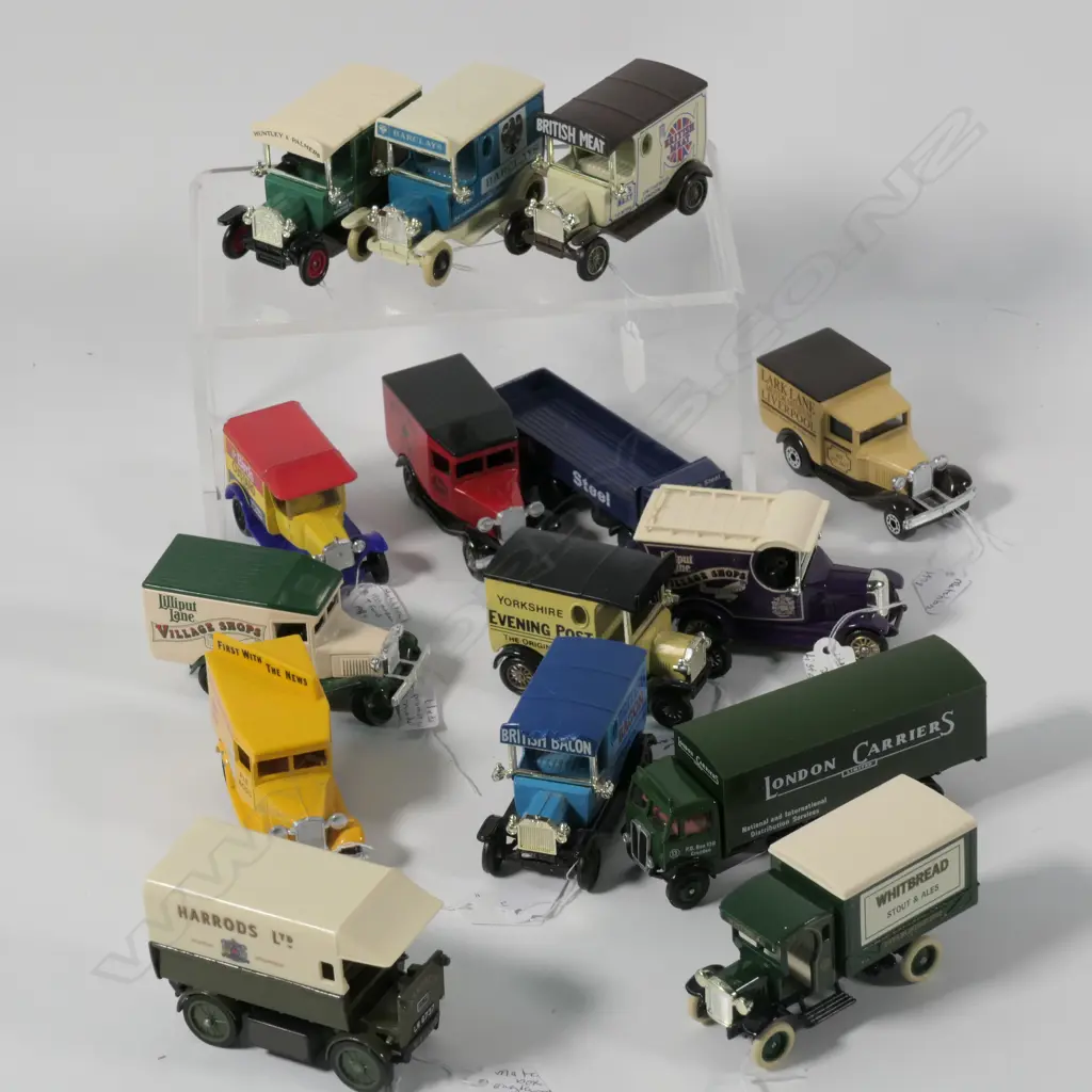 15 ASST DIE CAST LLEDO AND MATCHBOX TRUCKS Image 1++
