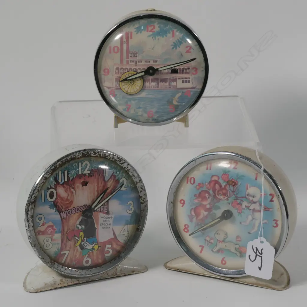 3 CHILDREN'S VINTAGE MECHANICAL CLOCKS Image 1++