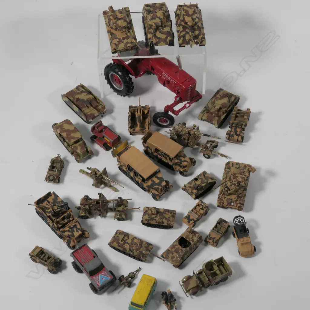 LOT ASST PLASTIC MILITARY TOYS /DIE CAST CARS AND TRACTOR Image 1++