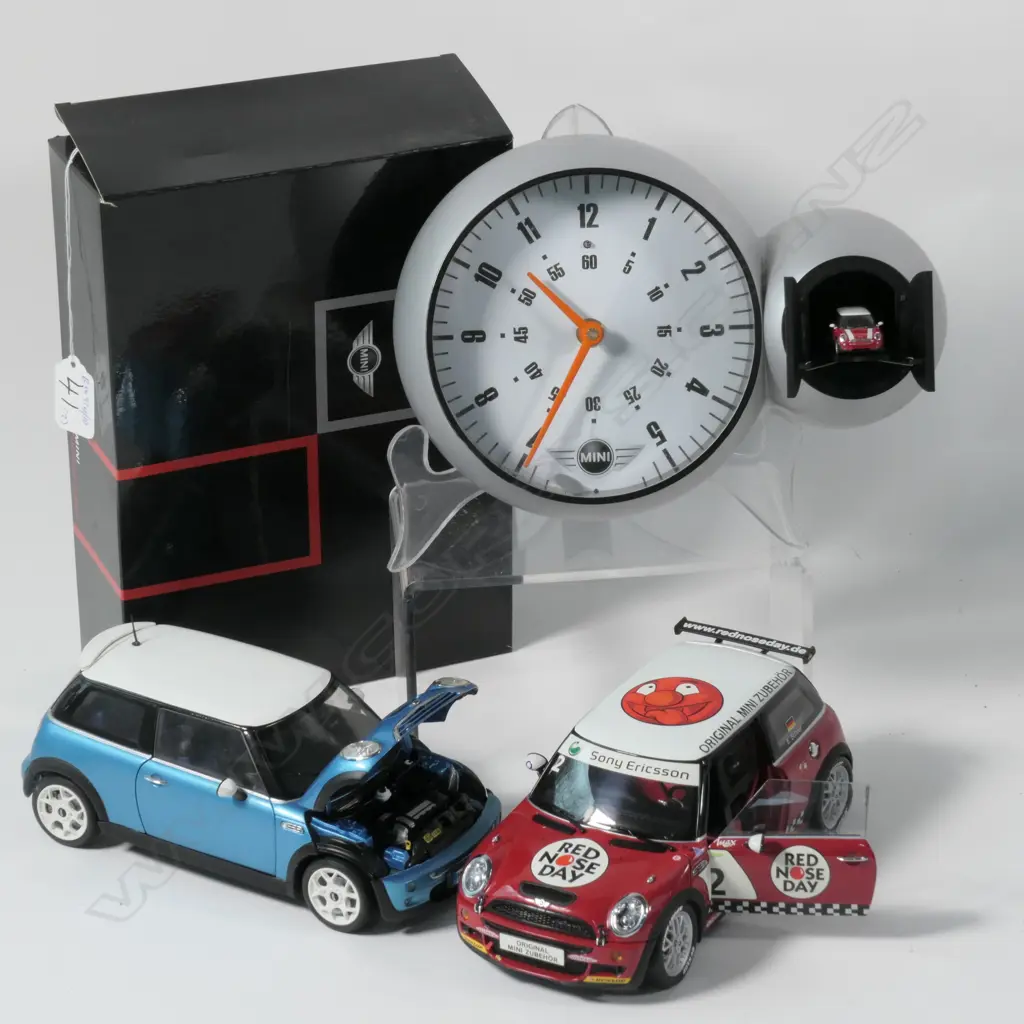 2 MINI DIE CAST CARS WITH MINI CUCKOO CLOCK Image 1++