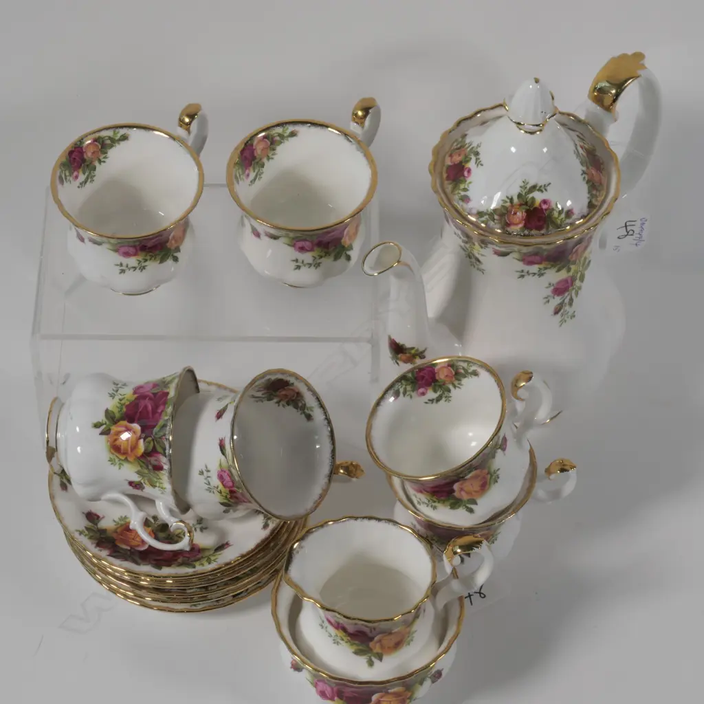 ROYAL ALBERT OLD COUNTRY ROSES 15 PC COFFEE SET [INCL. MEDIUM COFFEE POT] Image 1++
