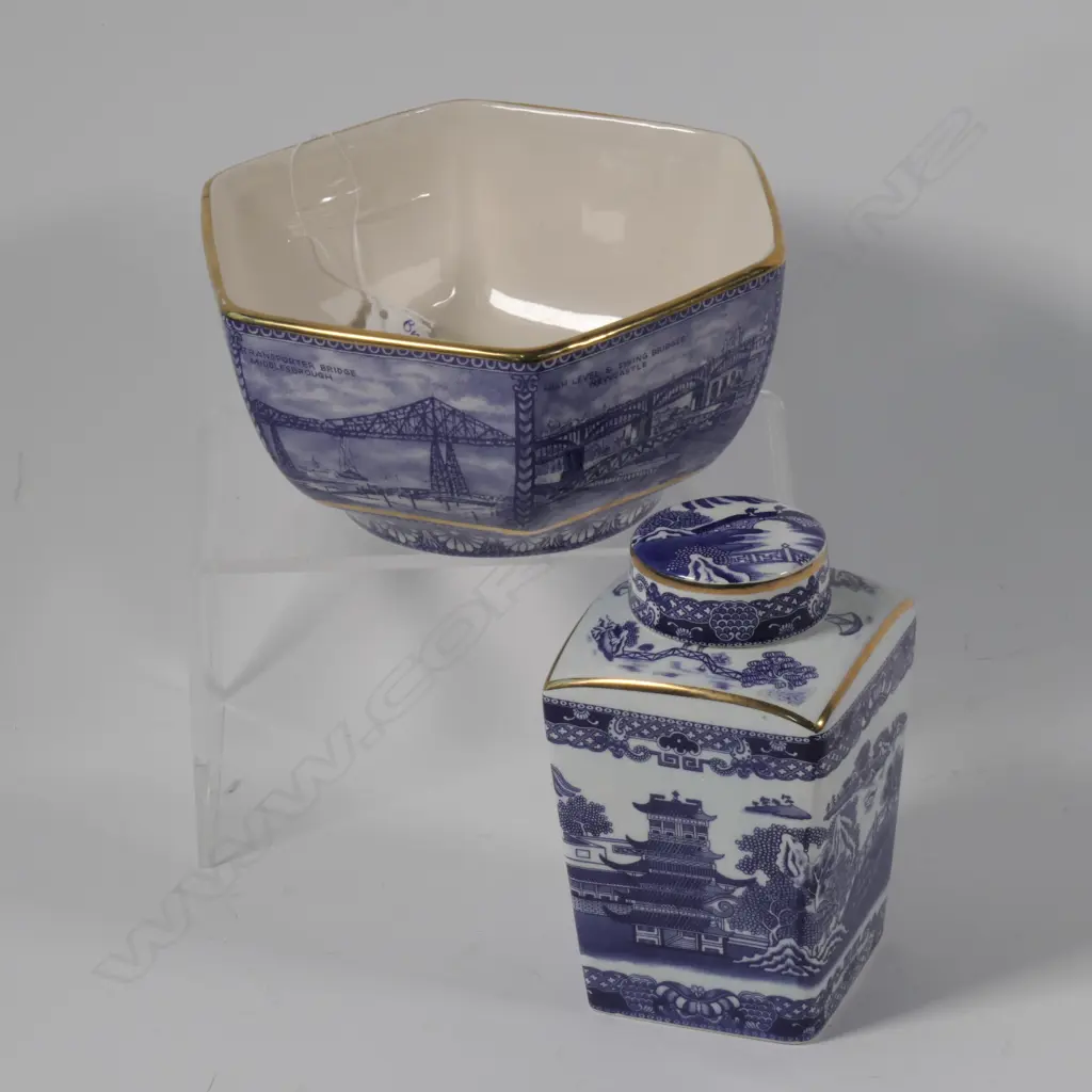 REPRODUCTION TEA CADDY AND BOWL WADE FOR RINGTONS TEA LTD 180MM DIA Image 1++