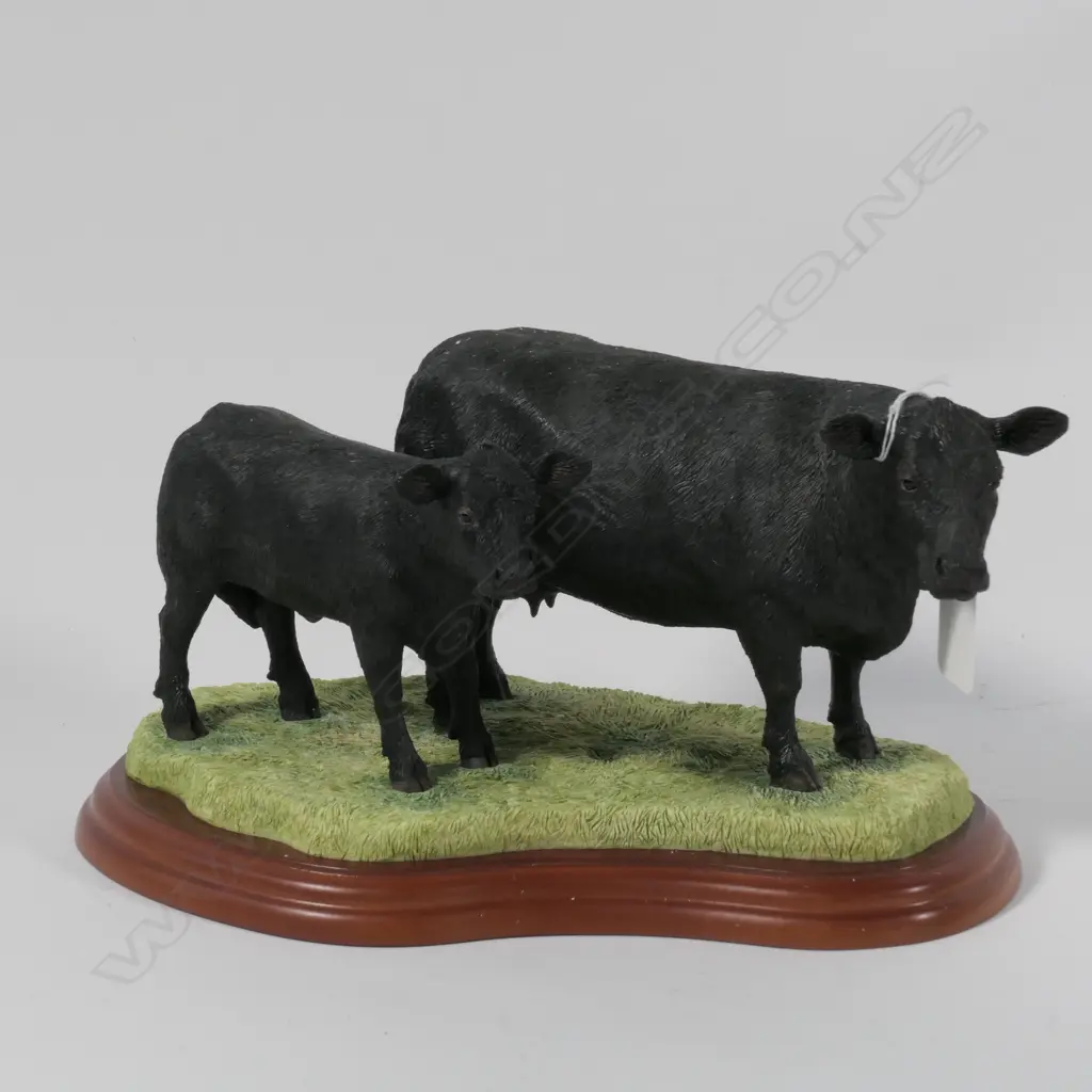 BORDER FINE ARTS ABERDEEN ANGUS COW & CALF--BOXED Image 1++