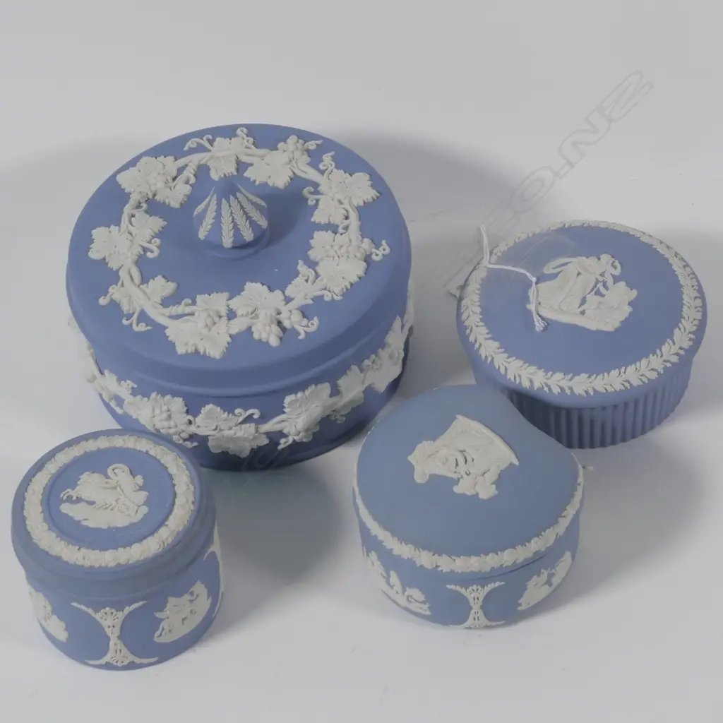 WEDGWOOD JASPERWARE 4 X LIDDED TRINKET BOXES Image 1++