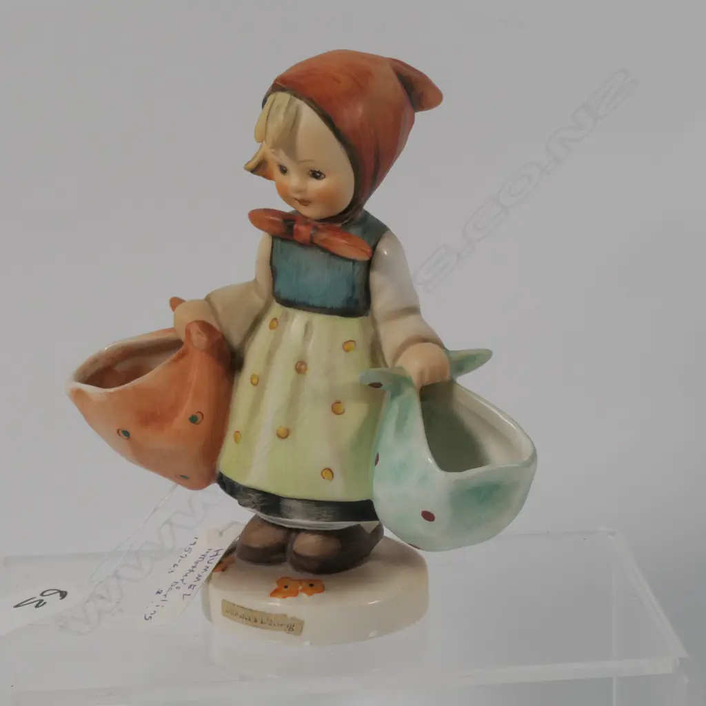 HUMMEL FIGURE MOTHERS DARLING 1959-63 H 130 MM Image 1++