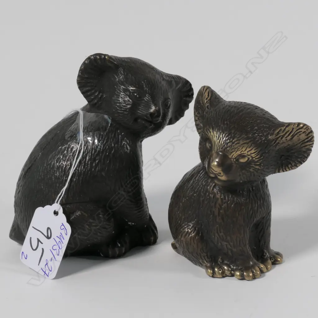 2 SMALL BRONZE KOALA BEARS Image 1++