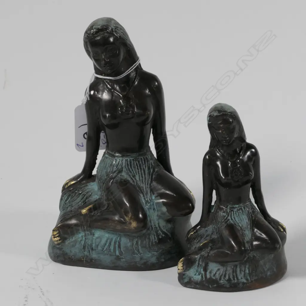 2 SMALL PANIA OF THE REEF SCULPTURES H.150&110mm Image 1++