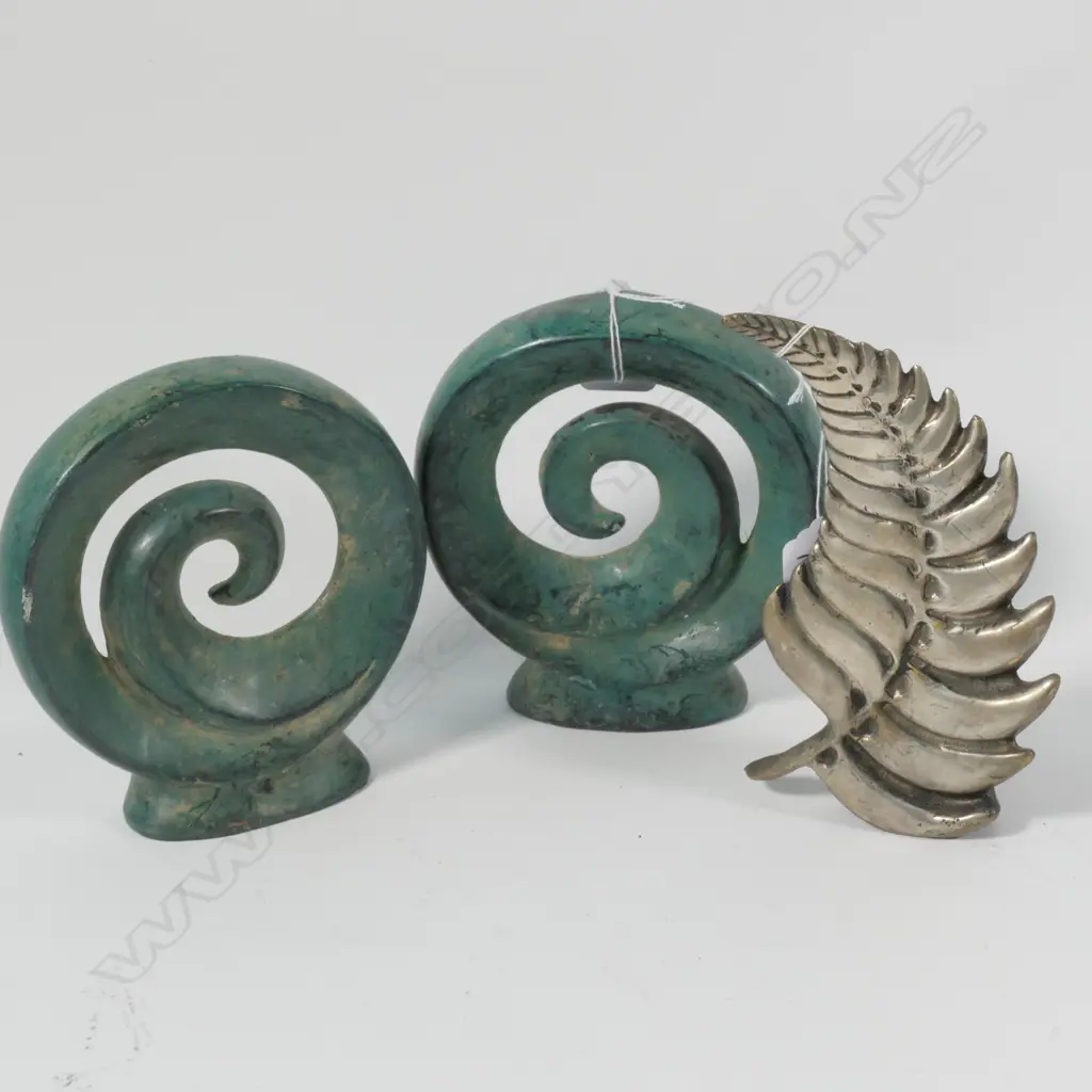 3 BRONZE SCULPTURES- 2 STANDING KORU & SILVER FERN Image 1++