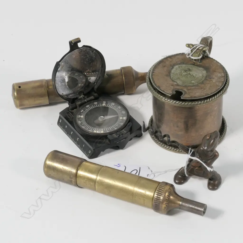 2 GREASE DISPENSERS COMPASS POT & CORK SCREW.... Image 1++