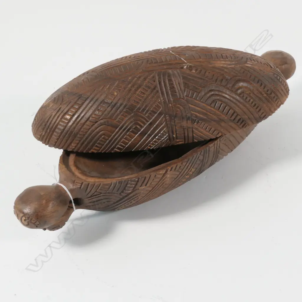 MAORI CARVED MODERN WAKA HUIA OLD STYLE Image 1++