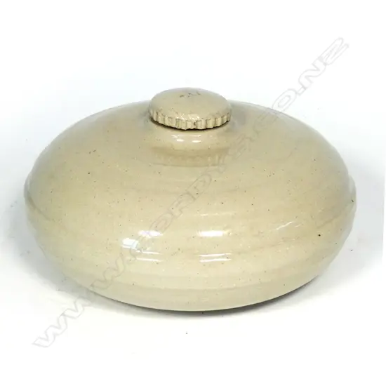ORIGINAL TIMARU POTTERIES CERAMIC BED WARMER