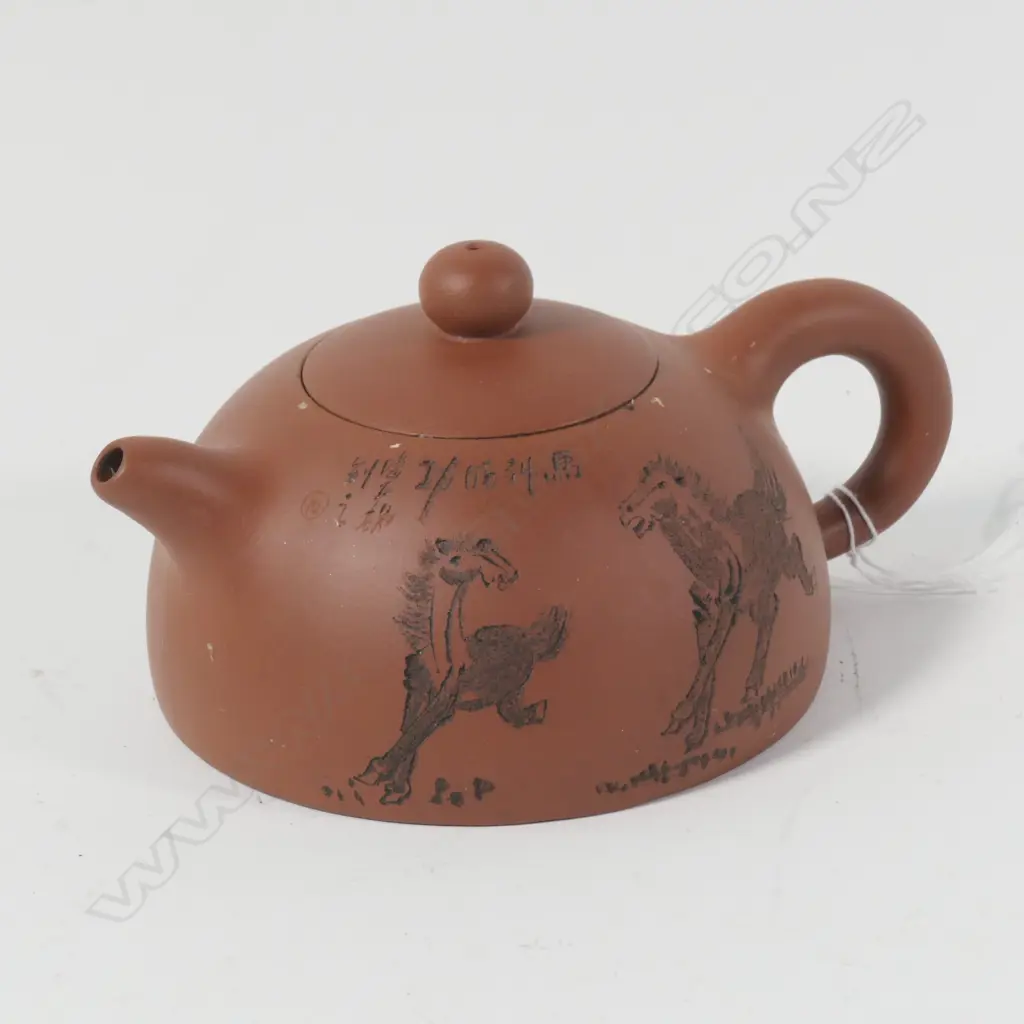 RED WARE TEAPOT Image 1++