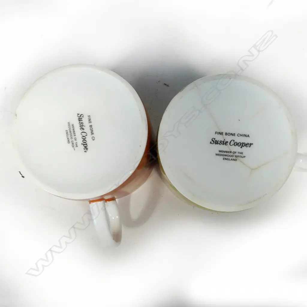 RETRO SUSIE COOPER CUPS & SAUCERS IN ORIGINAL BOX Image 1++