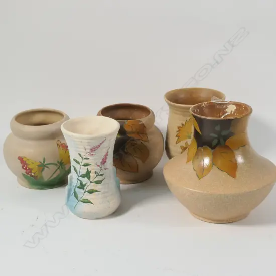 5 ASST AMBRICO/ C LYNN VASES H 160 MM