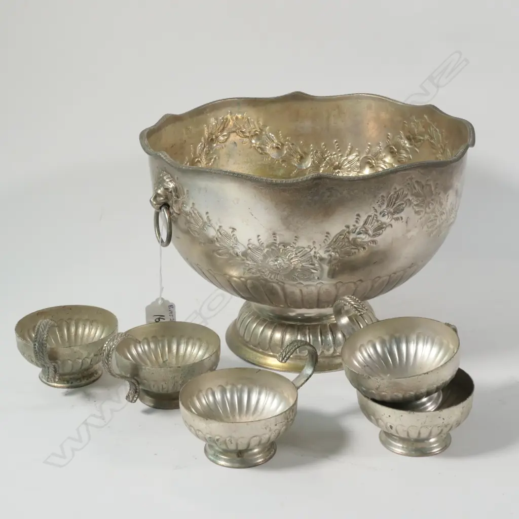 LARGE ENGLISH SILVER PLATE ICE BUCKET Image 1++