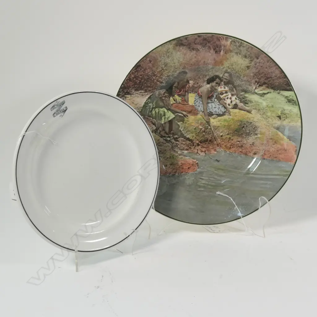R/DOULTON WAIROA PLATE WITH ROTORUA PHOTO PLATE D 260 MMPLA Image 1++