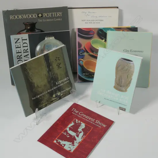 8 BOOKS POTTERY NZ & INTERNATIONAL