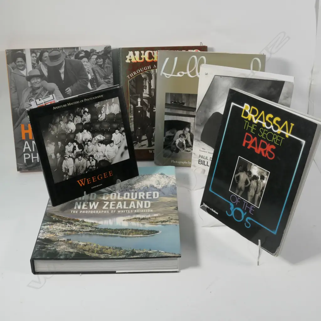 8 BOOKS MODERNIST PHOTOGRAPHY NZ & INTERNATIONAL. Image 1++