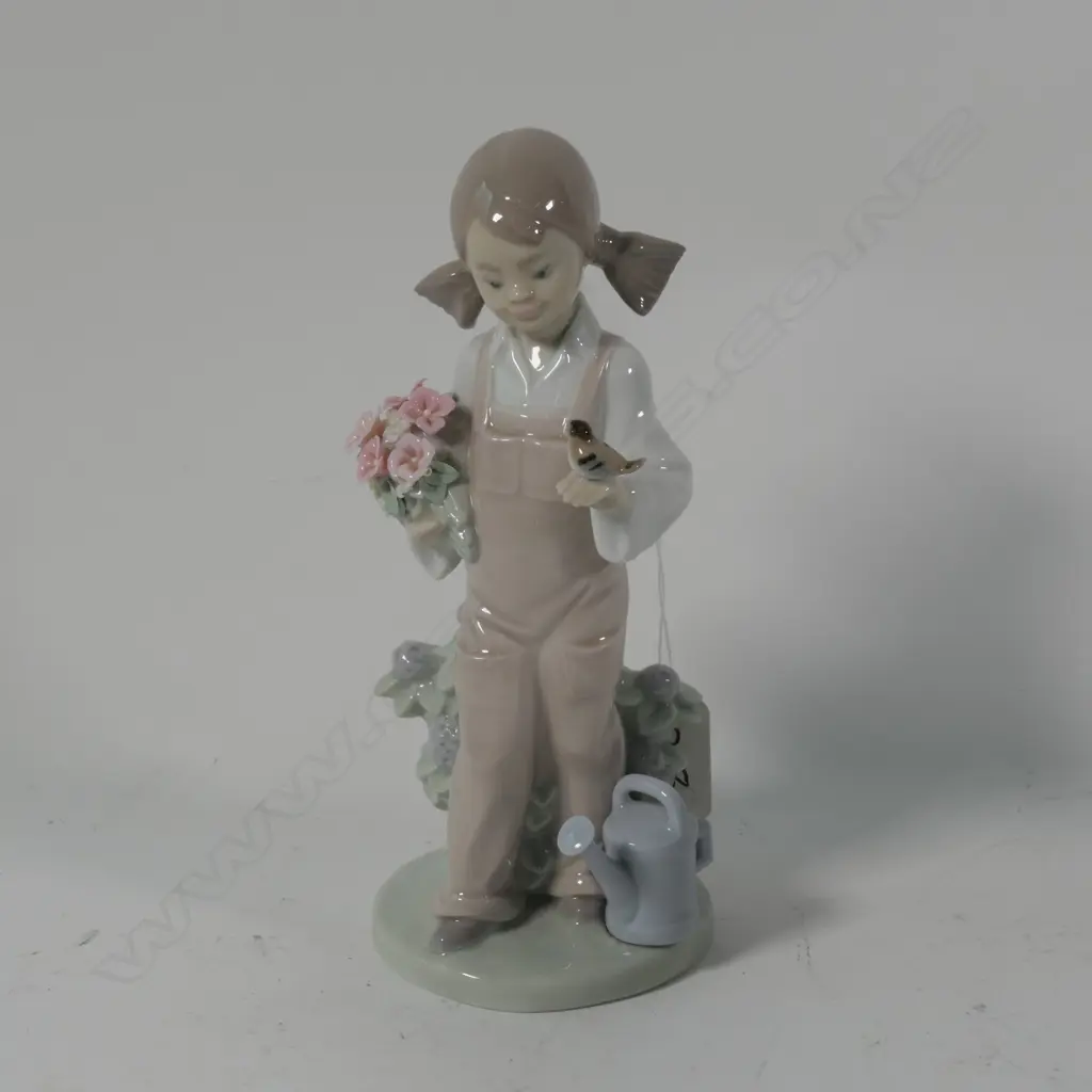 LLADRO FIGURE OF A YOUNG GIRL WITH FLOWERS H 180 MM Image 1++