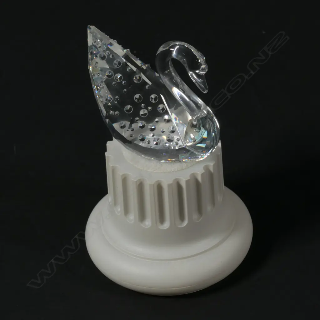 SWAROVSKI BOXED SWAN WITH STAND H 110 MM Image 1++