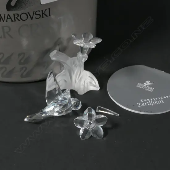 SWAROVSKI BOXED HUMMING BIRD AND FLOWERS H