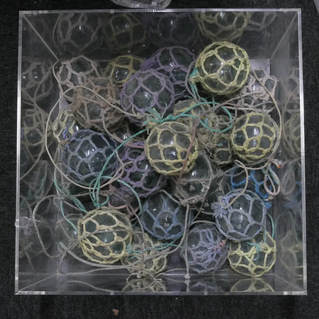 30 SMALL OLD JAPANESE FISHING FLOATS..... Image 1++