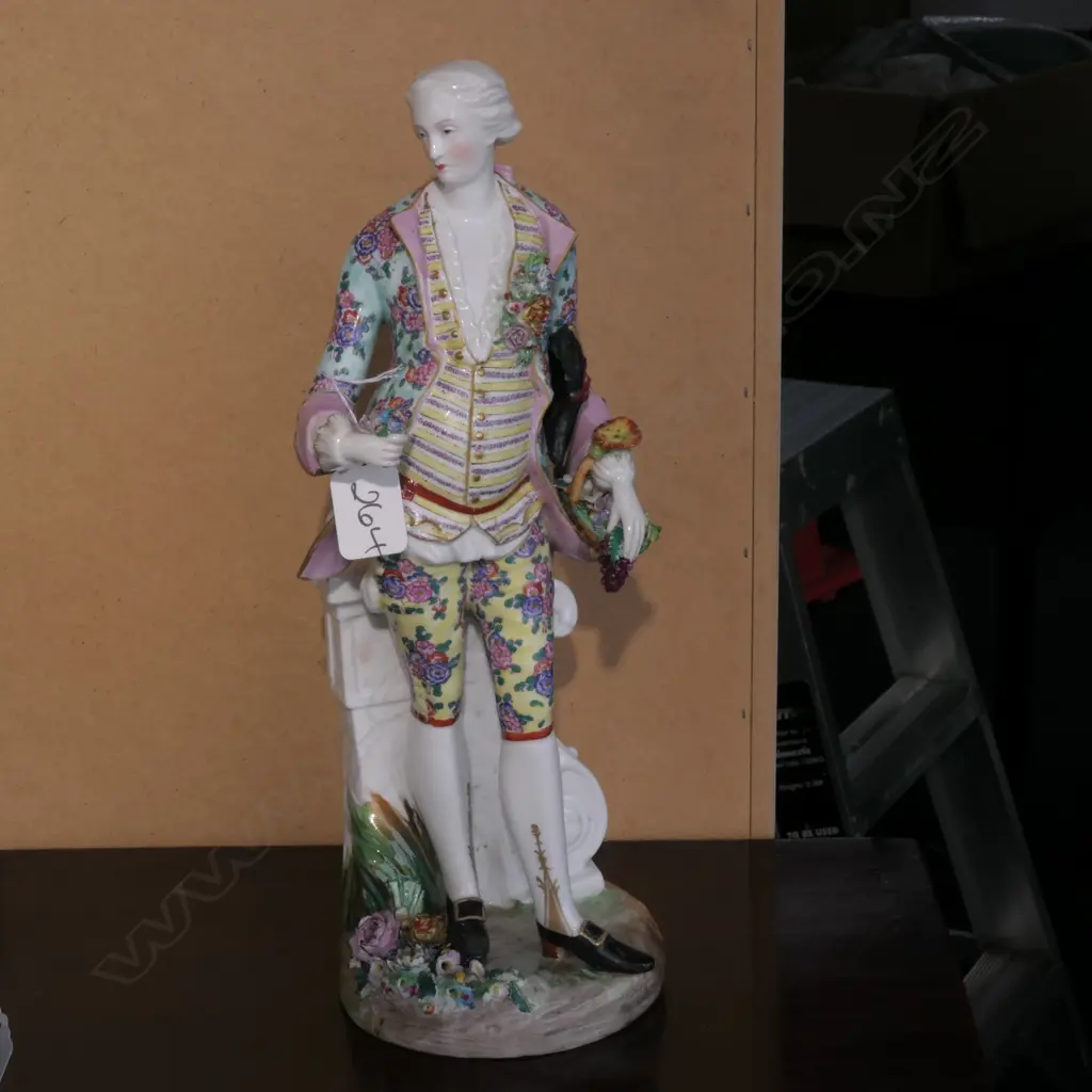 19TH C. MEISSEN CROSSED SWORDS GENTLEMAN FIGURE 350MM H SMALL CHIPS TO FLOWERS Image 1++