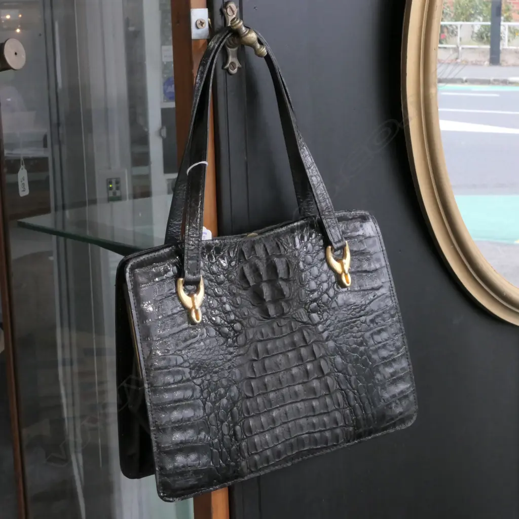 CROCODILE HANDBAG/BLACK Image 1++