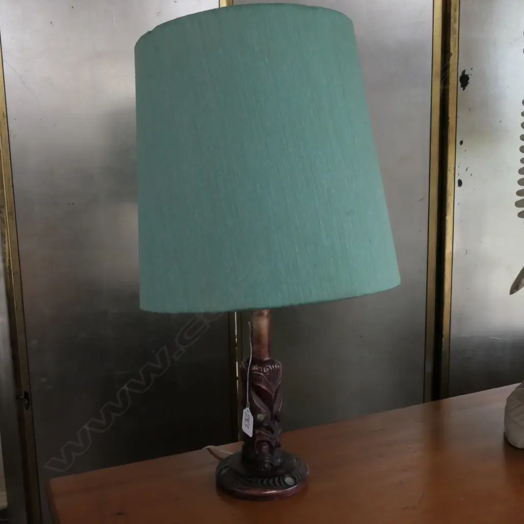 VINTAGE MAORI LAMP BASE AND SHADE H 560 MM Image 1++