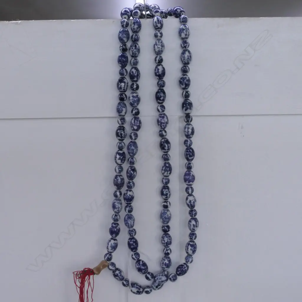 CHINESE BLUE & WHITE BEAD NECKLACE.1400mm LENGTH Image 1++
