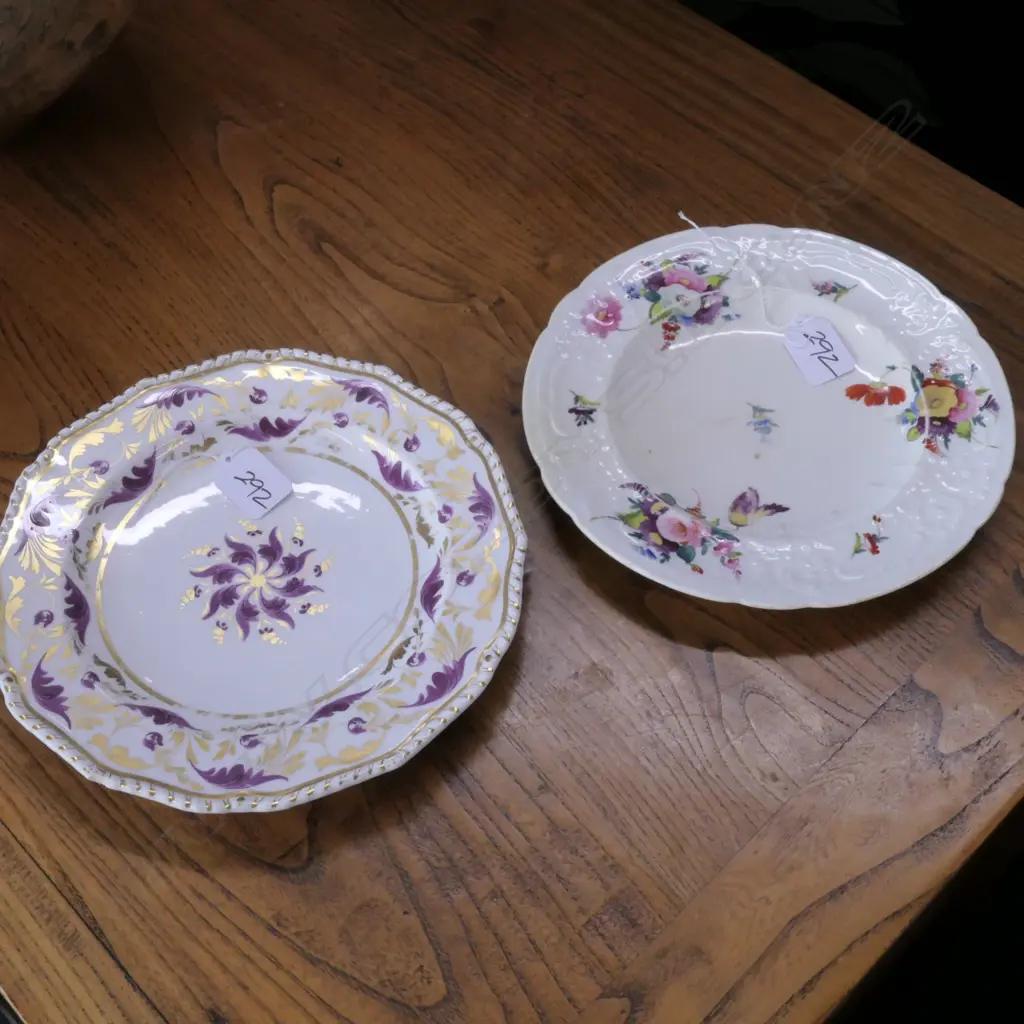 2 GEORGE III PORCELAIN PLATES... Image 1++
