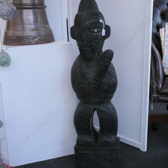 TALL MAORI CARVED FIGURATIVE  POST H.1020mm