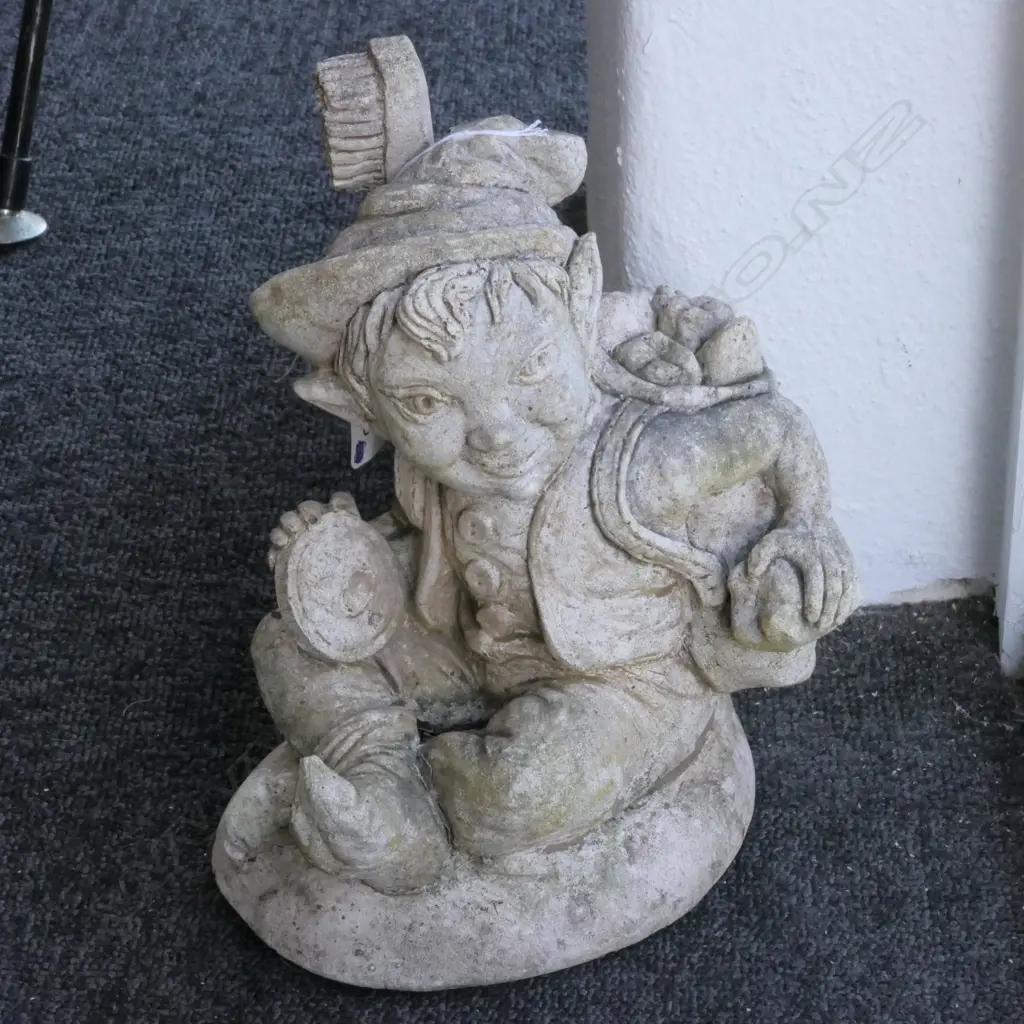 SMALL ELF GARDEN ORNAMENT H. 240MM Image 1++