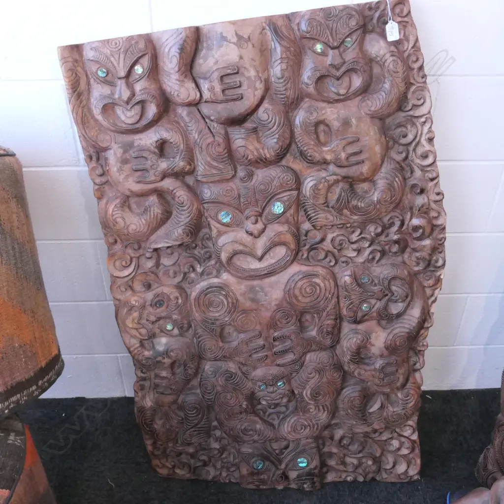 LGE MAORI CARVED PANEL H.1200MM .... Image 1++