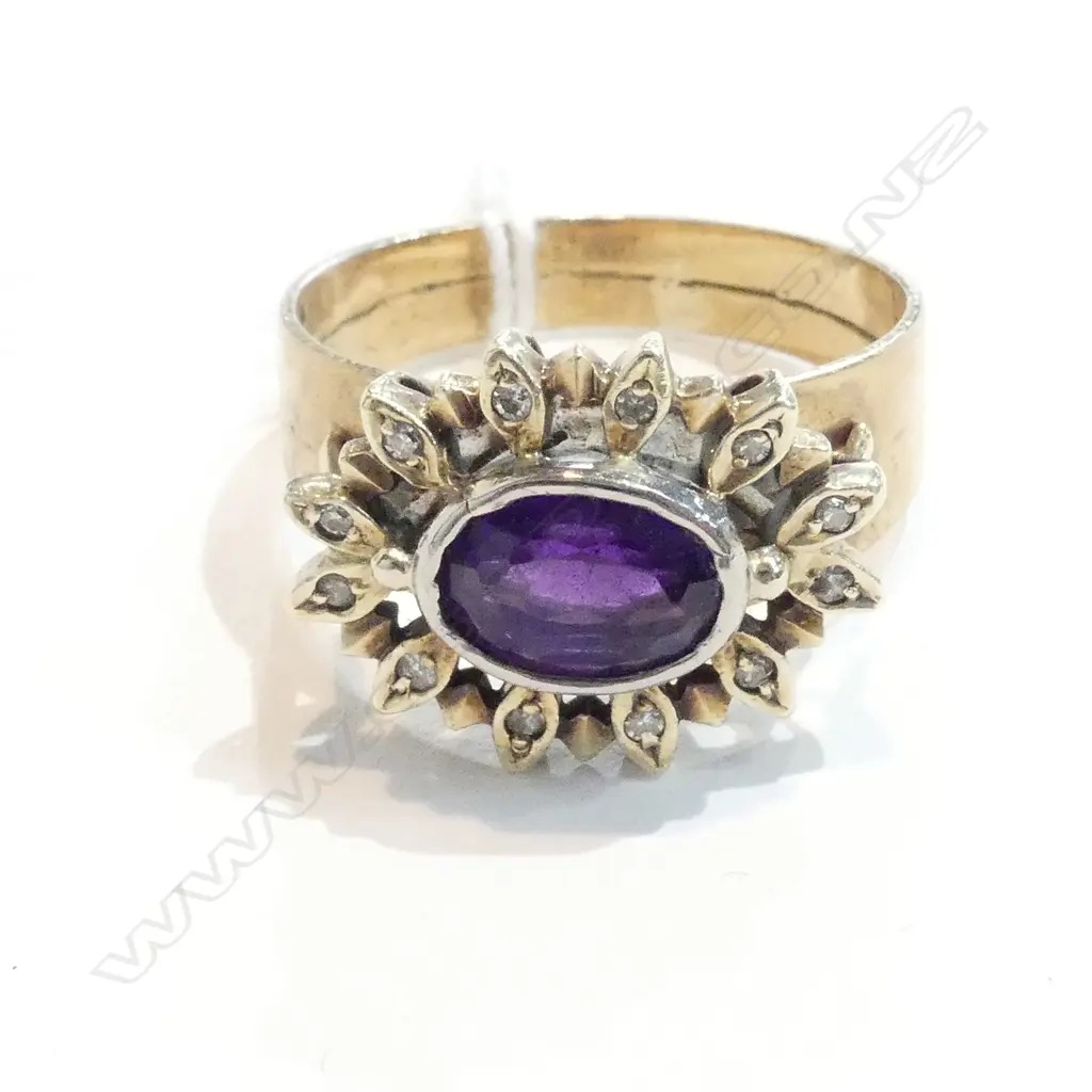 9ct AMETHYST DIAMOND CLUSTER RING Image 1++