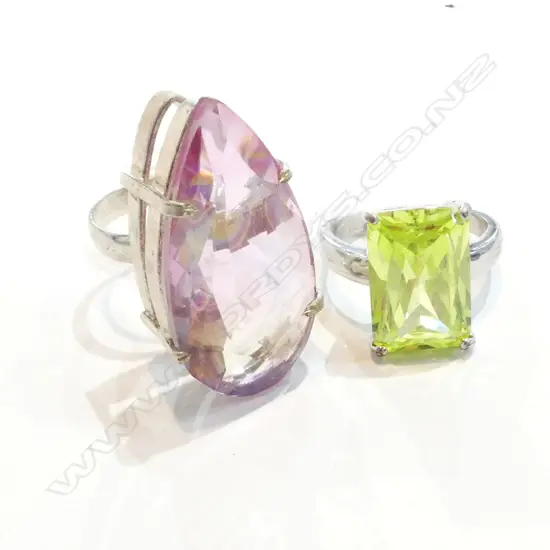 2 LGE STONE DRESS RINGS: PINK QUARTZ & GREEN TOURMALINE ?